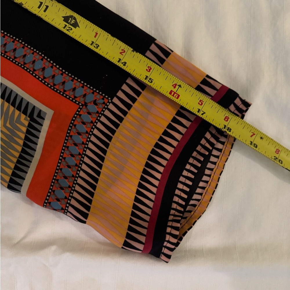 Misia Multicolor Geometric Pattern Tunic - Picture 4 of 6